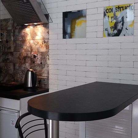 Apartment With Fireplace 리비프 외부 사진