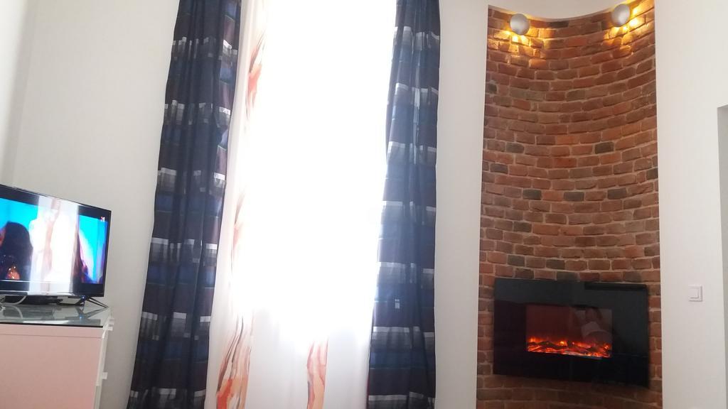 Apartment With Fireplace 리비프 외부 사진